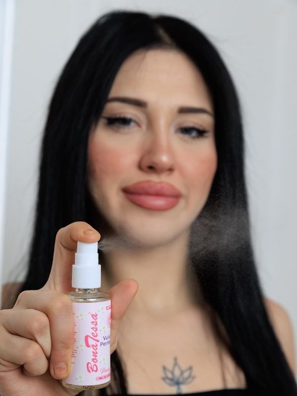 BonaTessa – Peony Kadınlara özel, Alkolsüz, Dış Genital Bölge (Vulva) Parfümü