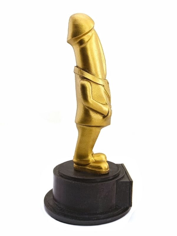 Dick Of The Year – Esprili Masaüstü Ödül Heykeli Model 1